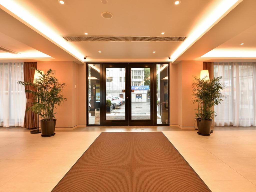 Home Inns Plus Shanghai Xujiahui Branch Exterior photo
