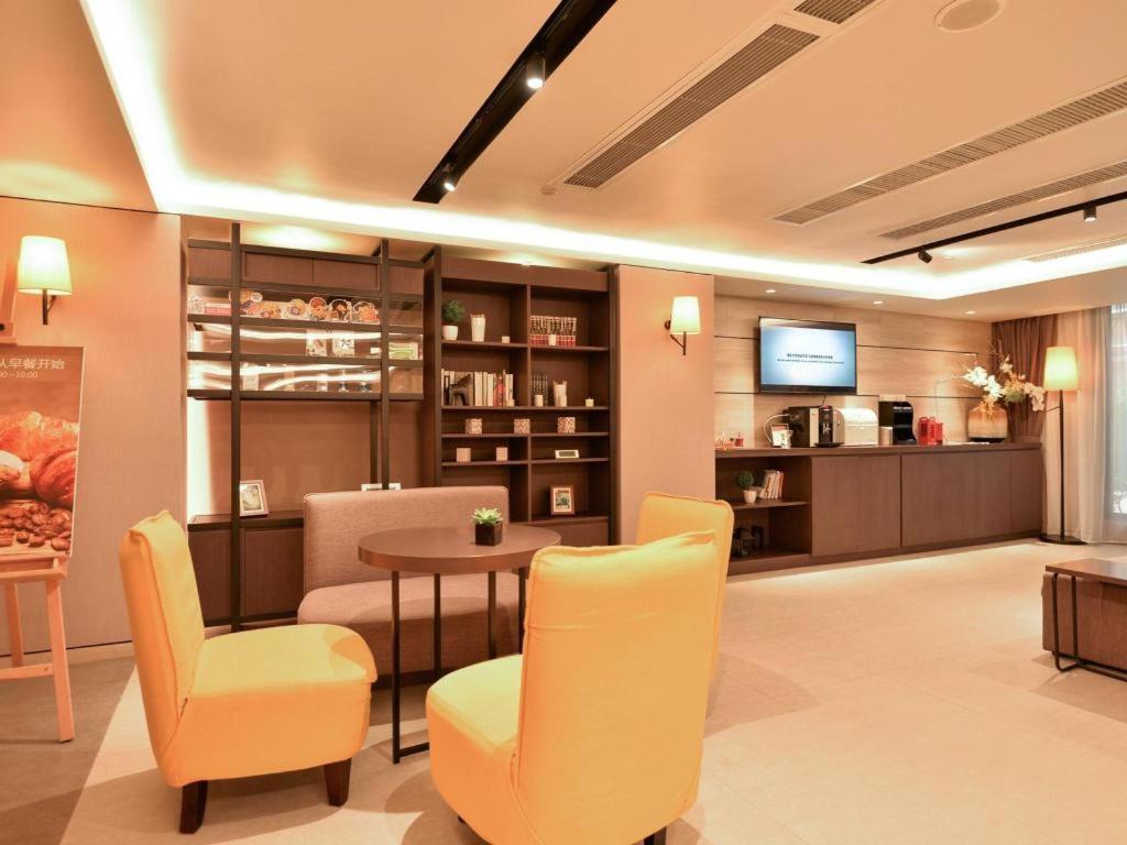 Home Inns Plus Shanghai Xujiahui Branch Exterior photo