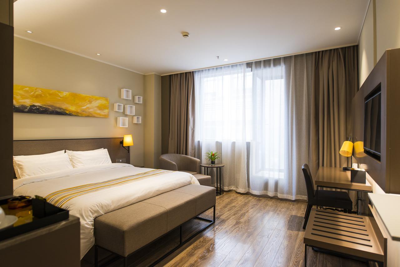 Home Inns Plus Shanghai Xujiahui Branch Exterior photo